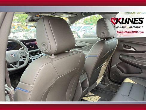 New 2026 Buick Envista Sport Touring w/ Convenience I Package FWD image 31