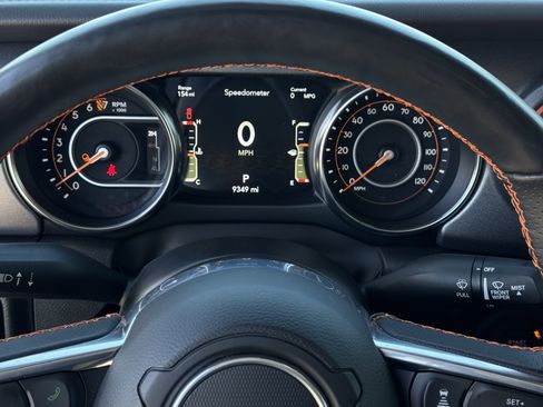 Used 2023 Jeep Gladiator Mojave w/ Cold Weather Group image 16