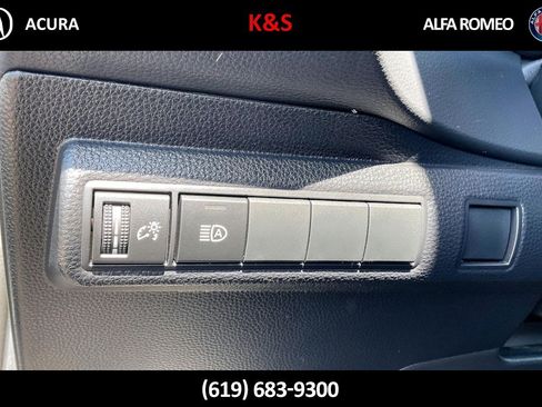 Used 2024 Toyota Corolla SE w/ SE Premium Package FWD image 34