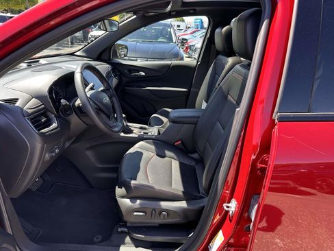 Used 2022 Chevrolet Equinox RS w/ RS Leather Package AWD/4WD image 11