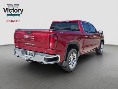 Used 2022 GMC Sierra 1500 SLT w/ X31 Off-Road Package AWD/4WD image 16