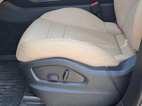 Certified 2026 Porsche Cayenne Coupe AWD/4WD image 23