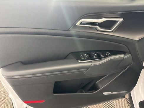 Certified 2023 Kia Sportage EX image 20