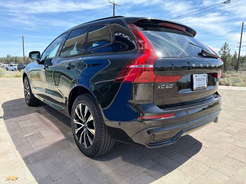 Used 2025 Volvo XC60 B5 Plus AWD/4WD image 5