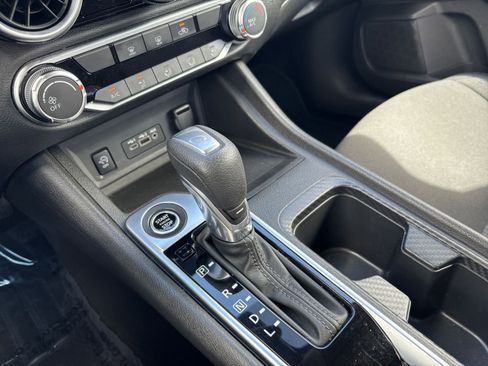 Used 2025 Nissan Sentra SV FWD image 39
