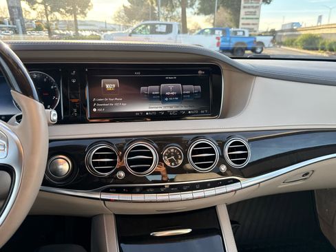 Used 2016 Mercedes-Benz S 550 Sedan image 31