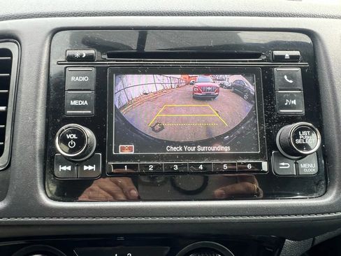 Used 2020 Honda HR-V LX image 21