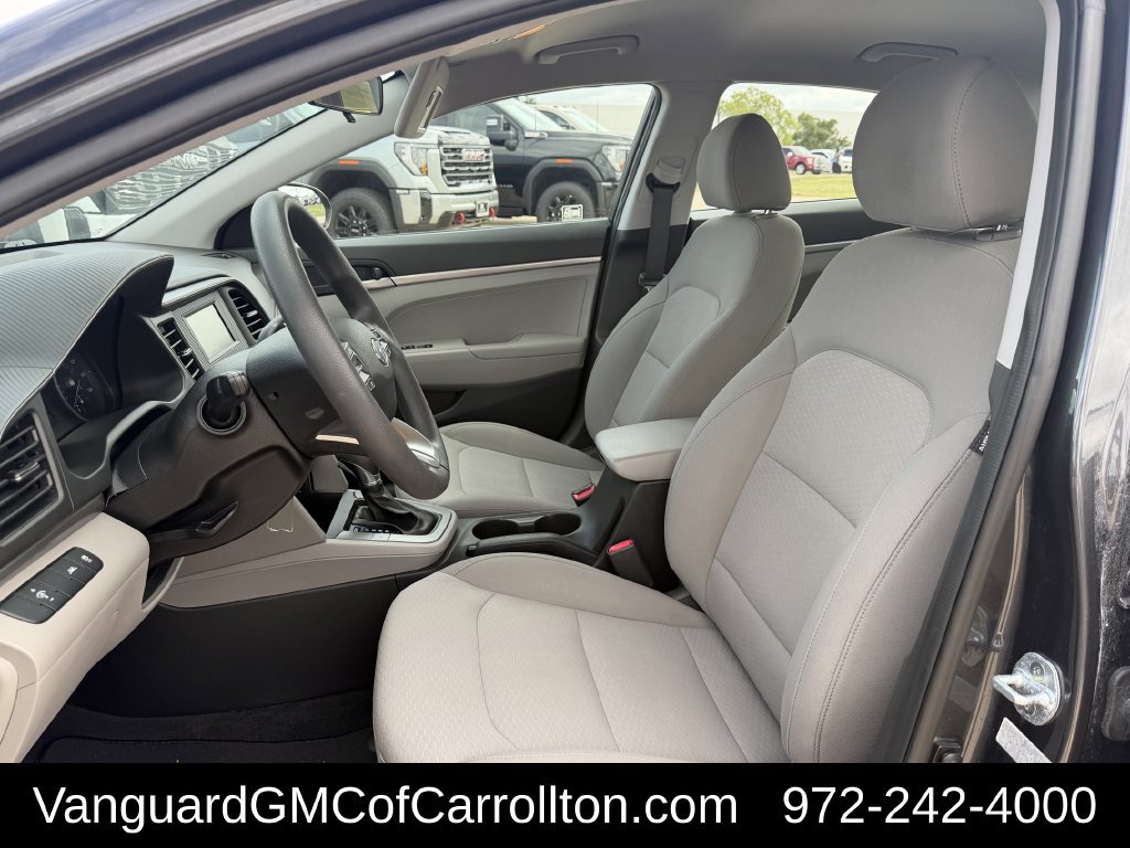 Used 2020 Hyundai Elantra SE FWD image 25