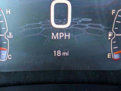 New 2026 Jeep Compass Latitude w/ Sun and Sound Group AWD/4WD image 31