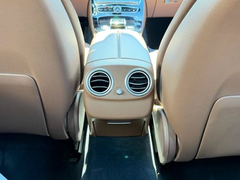 Used 2017 Mercedes-Benz E 300 4MATIC image 30