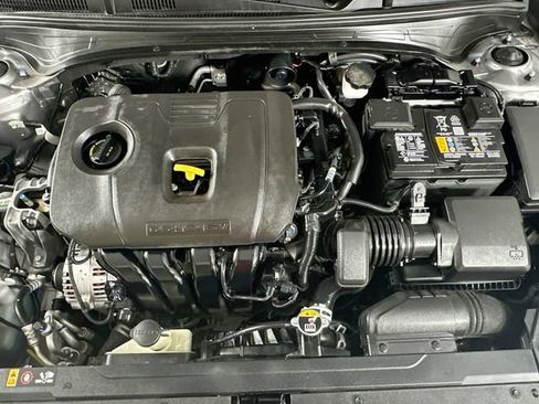 Used 2024 Kia Forte LXS FWD image 28