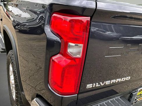 Used 2024 Chevrolet Silverado 2500 LTZ w/ LTZ Convenience Package AWD/4WD image 24