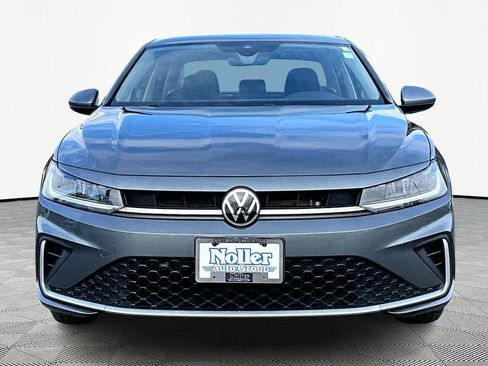 Used 2025 Volkswagen Jetta S image 3