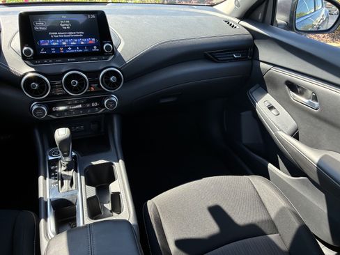 Used 2025 Nissan Sentra SV w/ All-Weather Package FWD image 17