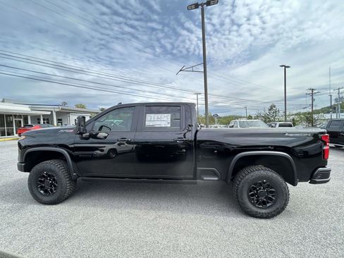 New 2026 Chevrolet Silverado 2500 ZR2 w/ ZR2 Bison Edition AWD/4WD image 6