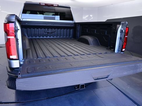 New 2026 Chevrolet Silverado 2500 LTZ w/ LTZ Premium Package AWD/4WD image 8
