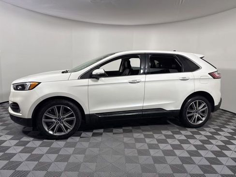 Used 2022 Ford Edge Titanium w/ Class II Trailer Tow Package image 3