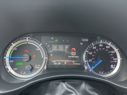 Used 2023 Toyota Highlander LE AWD/4WD image 33