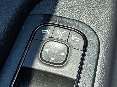 Used 2025 Mercedes-Benz Sprinter 2500 image 24