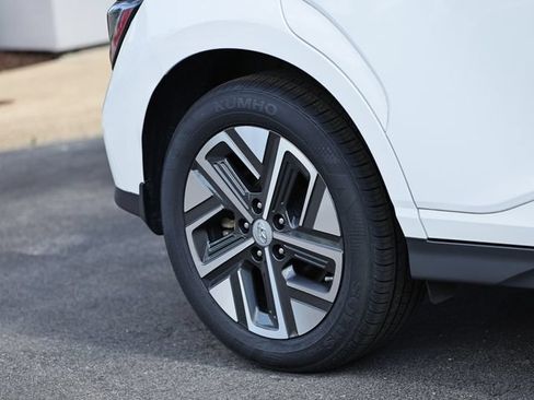 Used 2023 Hyundai Kona SEL FWD image 6