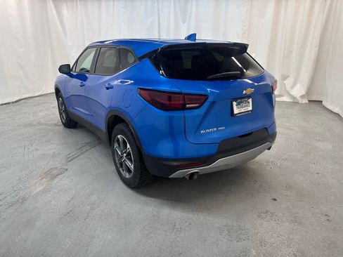 Certified 2025 Chevrolet Blazer LT image 3