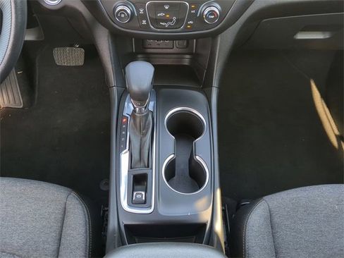 Used 2023 Chevrolet Equinox LT image 21