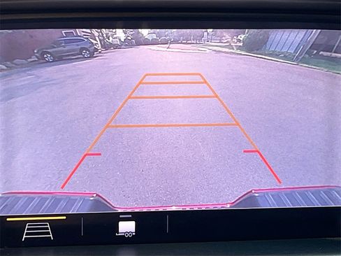 Used 2021 Chevrolet Colorado Z71 image 13