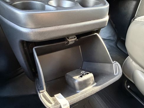 Used 2024 Chevrolet Express 3500 LS image 25