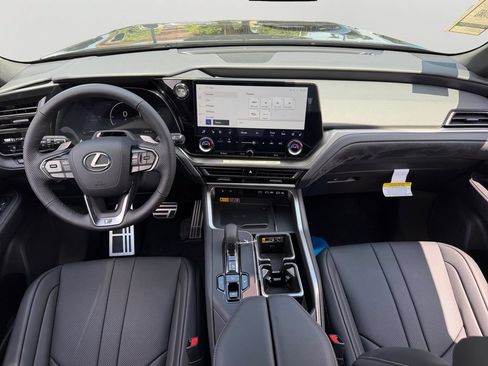 New 2026 Lexus TX 500h AWD image 10
