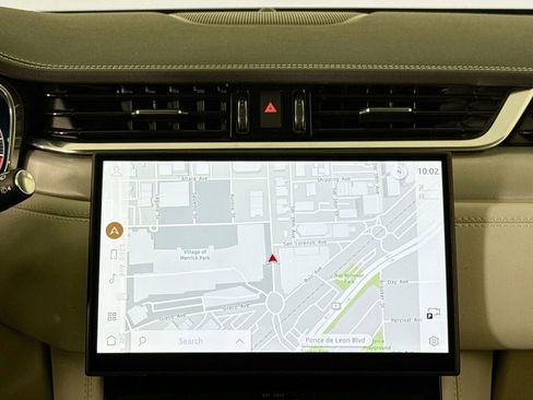 Used 2025 Jaguar F-PACE R-Dynamic S image 23