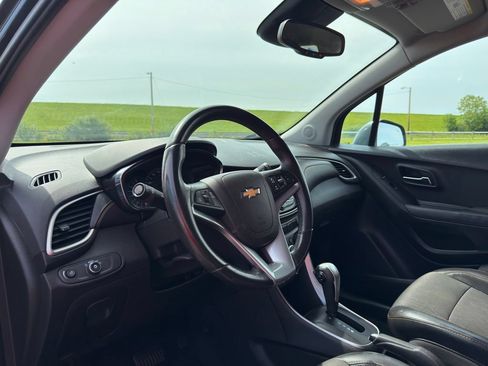 Used 2018 Chevrolet Trax LT w/ Driver Confidence Package FWD image 22