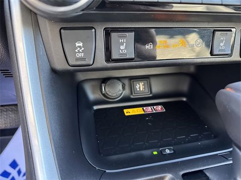 Used 2024 Toyota RAV4 XLE Premium image 23