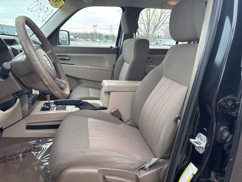 Used 2010 Jeep Liberty Sport image 14