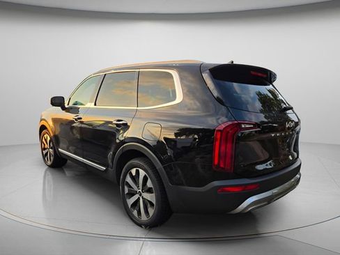 Used 2022 Kia Telluride S FWD image 7