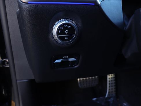 Used 2024 Mercedes-Benz C 300 C 300 image 23