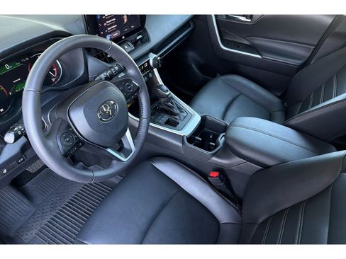 Used 2023 Toyota RAV4 XLE Premium AWD/4WD image 10