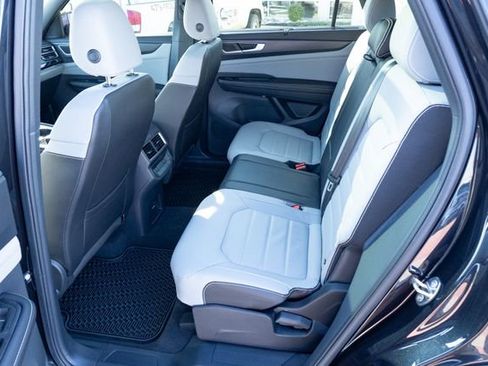 Certified 2024 Volkswagen Atlas Cross Sport SEL R-Line image 31