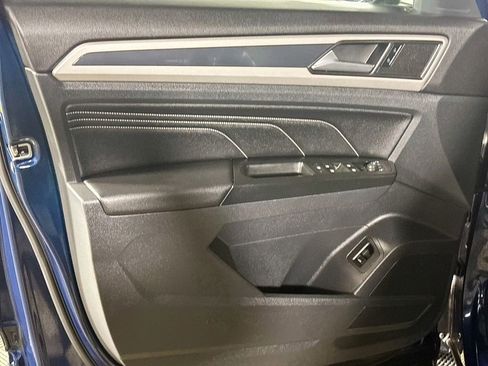 Used 2020 Volkswagen Atlas Cross Sport SEL R-Line AWD/4WD image 10