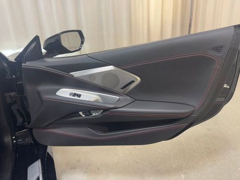 Used 2021 Chevrolet Corvette Stingray Premium Conv w/ Z51 Performance Package RWD image 41
