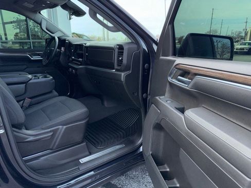 Used 2023 Chevrolet Silverado 1500 LT image 28