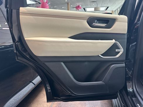 New 2025 Nissan Armada Platinum Reserve w/ Convenience Package image 21