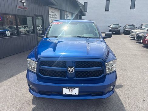 Used 2019 RAM 1500 Express w/ Express Value Package AWD/4WD image 11