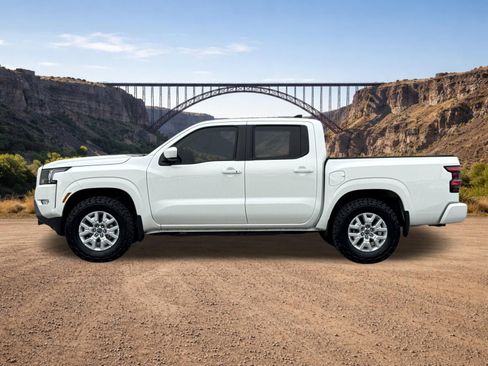 Used 2024 Nissan Frontier SV w/ SV Convenience Package image 6