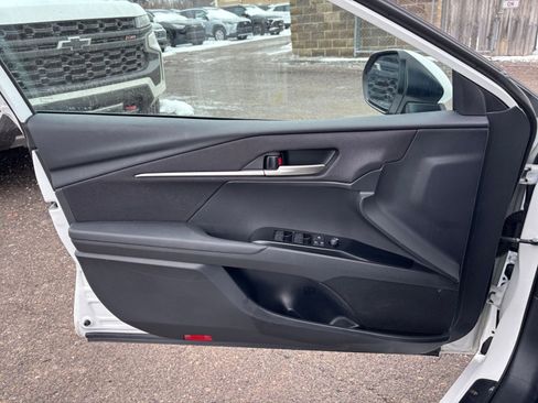 Used 2025 Toyota Camry LE image 18