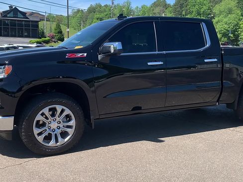Used 2024 Chevrolet Silverado 1500 LTZ w/ LTZ Premium Package AWD/4WD image 10