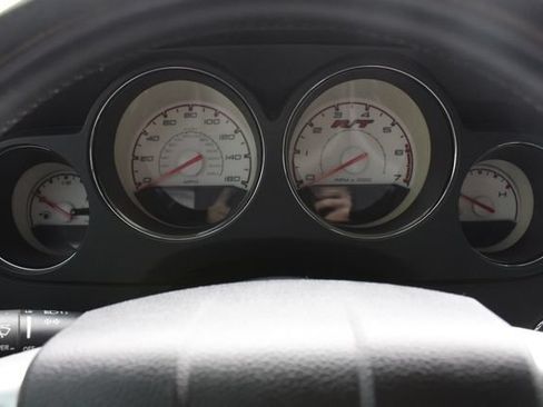 Used 2011 Dodge Challenger R/T RWD image 8