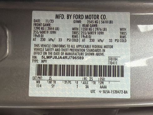 Used 2024 Lincoln Nautilus Premier AWD/4WD image 27