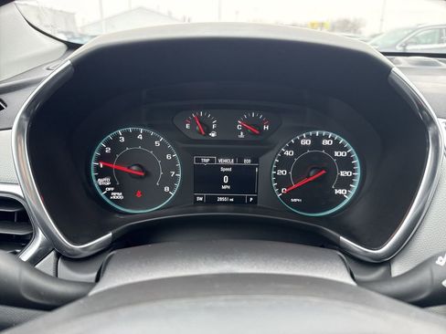 Used 2022 Chevrolet Equinox LS image 10