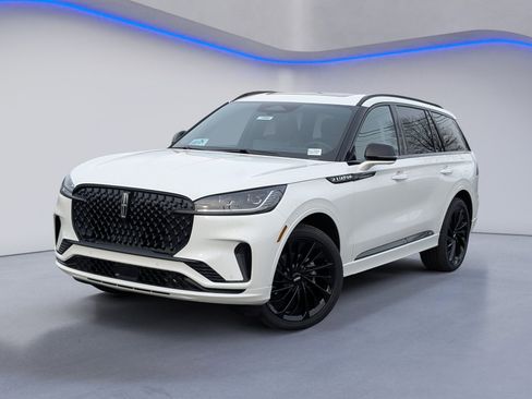 New 2026 Lincoln Aviator Reserve image 2