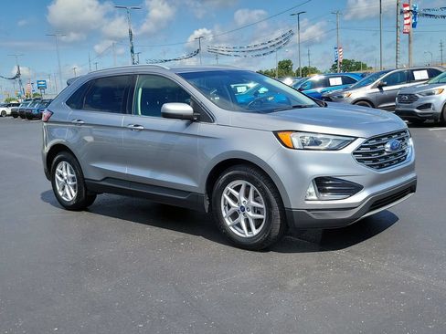 Used 2021 Ford Edge SEL w/ Convenience Package AWD/4WD image 2